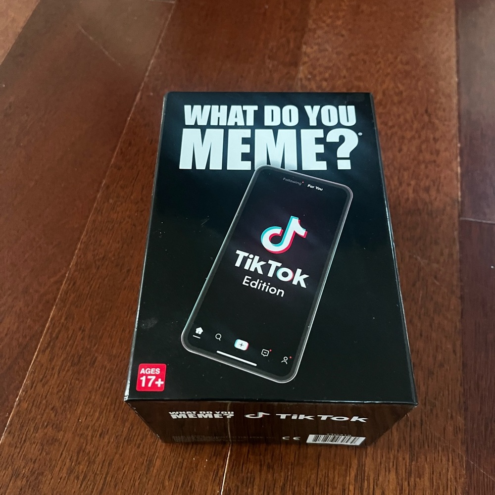 What Do You Meme? TikTok Edition Card Game